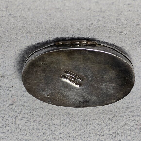 Abalone & Sterling SIlver, Large Oval Hinged Box - Picture 3 of 6